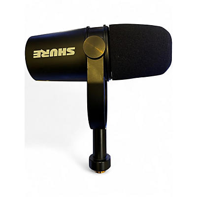 Used Shure MV7 Dynamic Microphone