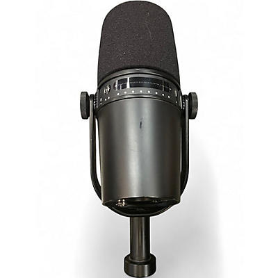Used Shure MV7 Dynamic Microphone