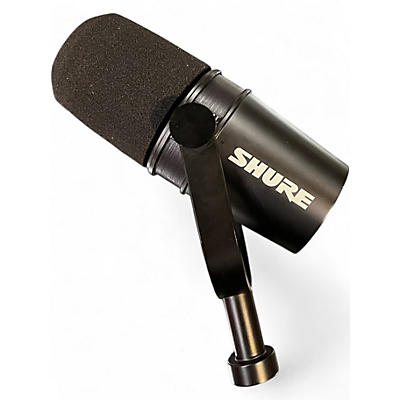 Used Shure MV7X Dynamic Microphone