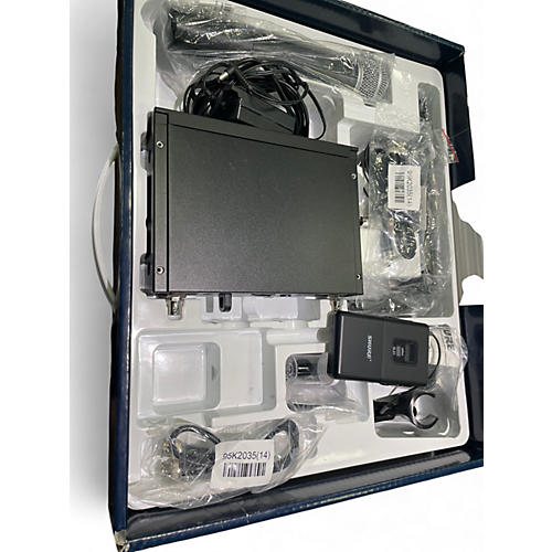 Used Shure SLX4 LAV/ HANDHELD Wireless System
