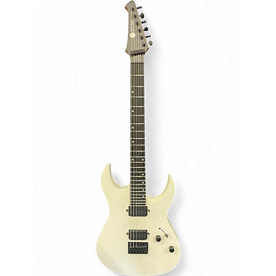 Used Spira S400 White Solid Body Electric Guitar