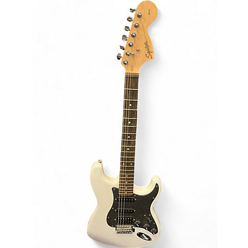 Squier Used Squier Affinity HSS STRATOCASTER Arctic White Solid Body Electric Guitar Arctic White