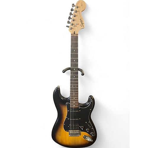 Squier Used Squier Affinity Stratocaster 2 Color Sunburst Solid Body Electric Guitar 2 Color Sunburst