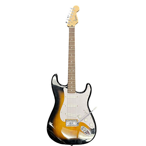 Squier Used Squier Affinity Stratocaster 2 Tone Sunburst Solid Body Electric Guitar 2 Tone Sunburst