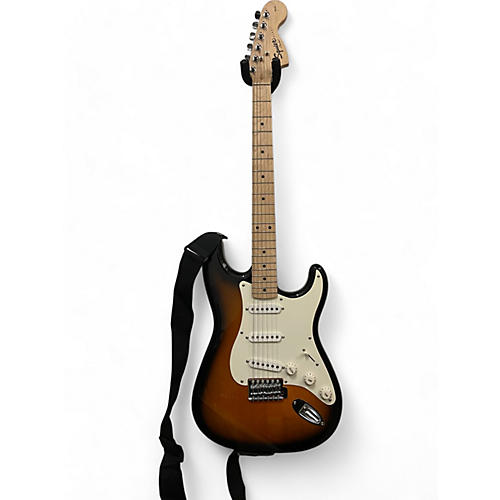 Squier Used Squier Affinity Stratocaster 2 Tone Sunburst Solid Body Electric Guitar 2 Tone Sunburst