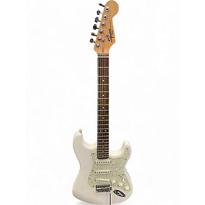 Squier Used Squier Affinity Stratocaster Alpine White Solid Body Electric Guitar