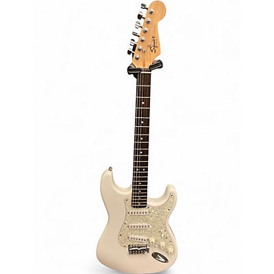 Used Squier Affinity Stratocaster Arctic White Solid Body Electric Guitar
