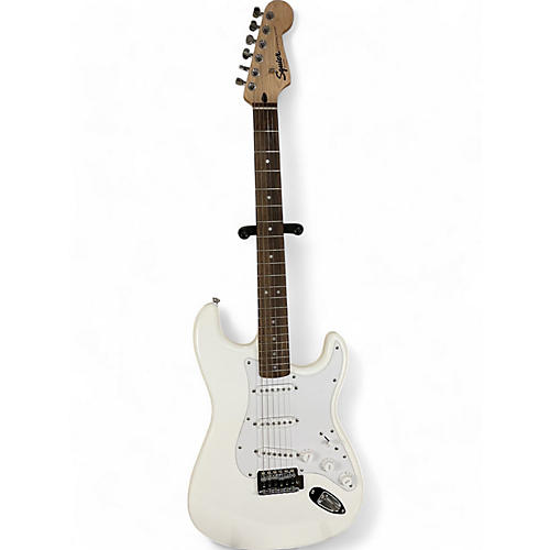 Squier Used Squier Affinity Stratocaster Olympic White Solid Body Electric Guitar Olympic White