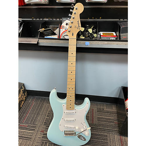 Squier Used Squier Affinity Stratocaster Seafoam Green Solid Body Electric Guitar Seafoam Green