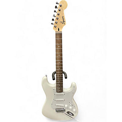 Squier Used Squier Affinity Stratocaster White Solid Body Electric Guitar