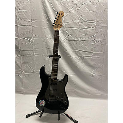 Squier Used Squier Bullet Stratocaster Black Solid Body Electric Guitar