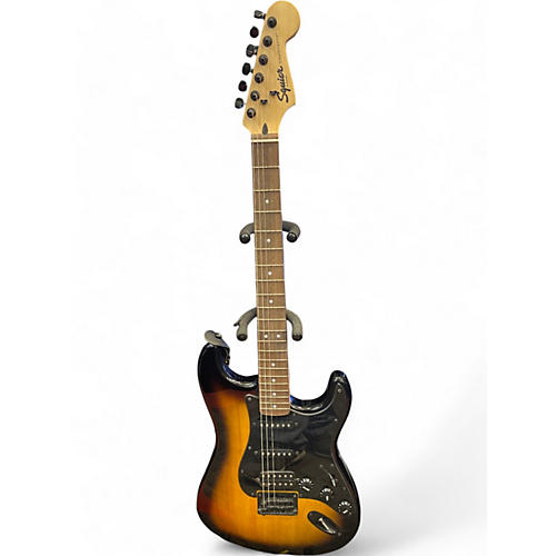 Squier Used Squier Bullet Stratocaster HSS 2 Color Sunburst Solid Body Electric Guitar 2 Color Sunburst