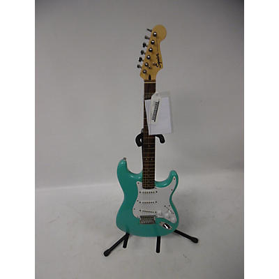 Squier Used Squier Bullet Stratocaster Hardtail Surf Green Solid Body Electric Guitar