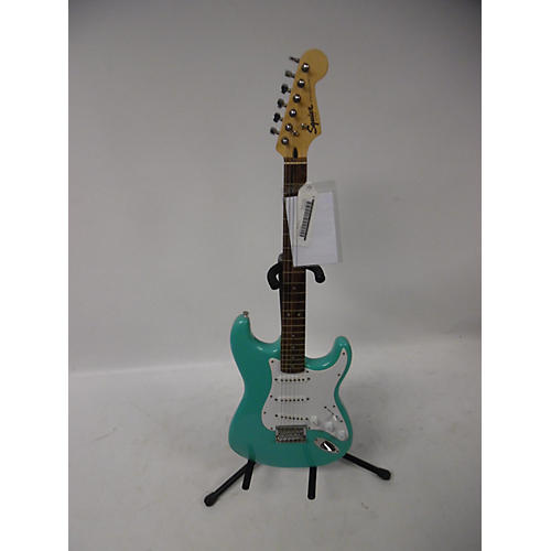 Squier Used Squier Bullet Stratocaster Hardtail Surf Green Solid Body Electric Guitar Surf Green