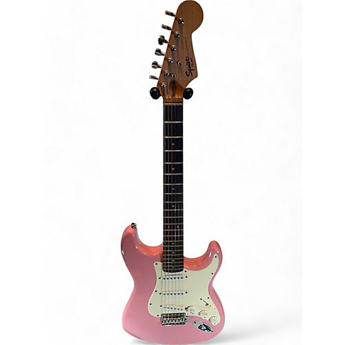 Squier Used Squier Bullet Stratocaster Pink Solid Body Electric Guitar Pink