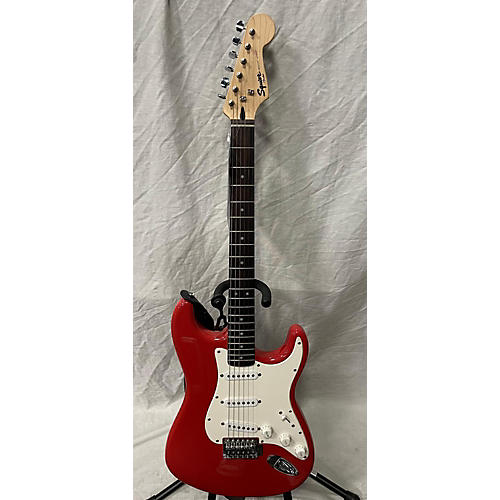 Squier Used Squier Bullet Stratocaster Red Solid Body Electric Guitar Red