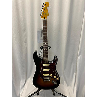 Squier Used Squier Classic Vibe 1960S Stratocaster 2 Color Sunburst Solid Body Electric Guitar