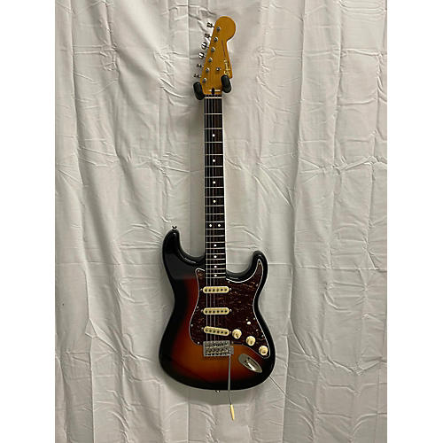 Squier Used Squier Classic Vibe 1960S Stratocaster 3 Color Sunburst Solid Body Electric Guitar 3 Color Sunburst