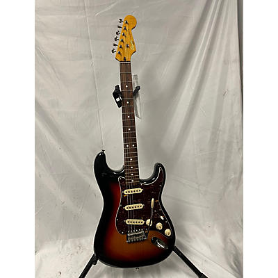 Squier Used Squier Classic Vibe 1960S Stratocaster 3 Tone Sunburst Solid Body Electric Guitar