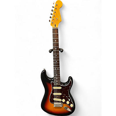 Squier Used Squier Classic Vibes 60's Stratocaster 3 Color Sunburst Solid Body Electric Guitar