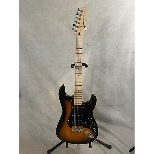 Squier Used Squier FSR Sonic Stratocaster HSS 2 Color Sunburst Solid Body Electric Guitar 2 Color Sunburst