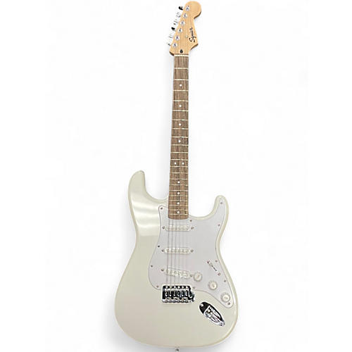 Used Squier SONIC STRATOCASTER Arctic White Solid Body Electric Guitar Arctic White
