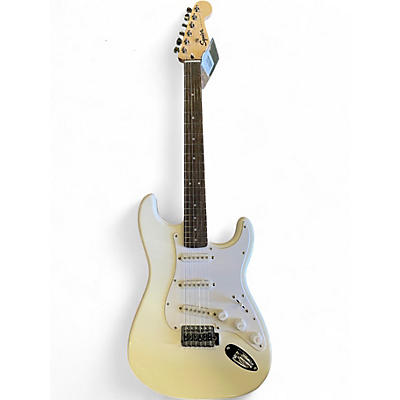 Used Squier SONIC STRATOCASTER Arctic White Solid Body Electric Guitar