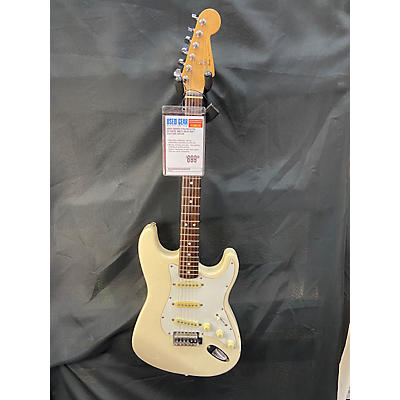 Squier Used Squier STRATOCASTER Olympic White Solid Body Electric Guitar