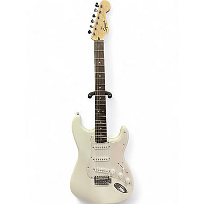 Squier Used Squier Sonic Series Stratocaster White Solid Body Electric Guitar