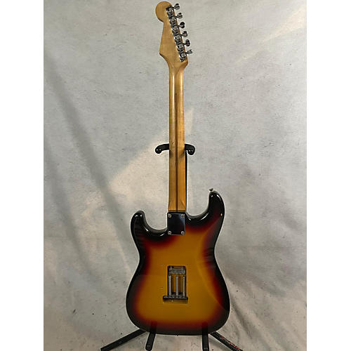 Squier Used Squier Standard Stratocaster 3 Tone Sunburst Solid Body Electric Guitar 3 Tone Sunburst