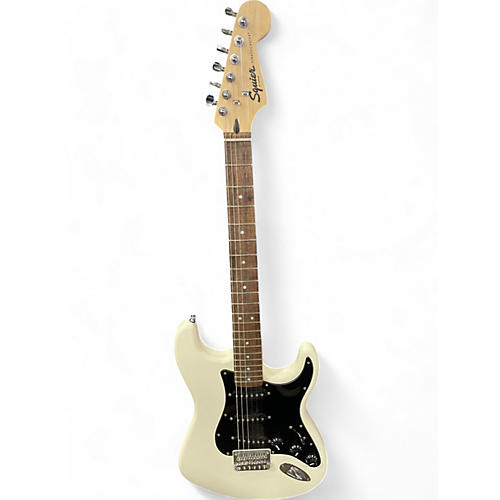 Squier Used Squier Standard Stratocaster Alpine White Solid Body Electric Guitar Alpine White