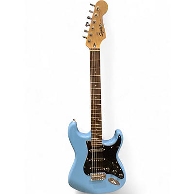 最新モデル Squier Standard Stratocaster | Musician's Friend ギター