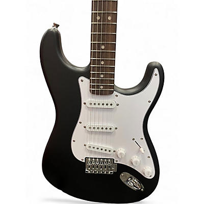 Squier Standard Stratocaster | Musician's Friend