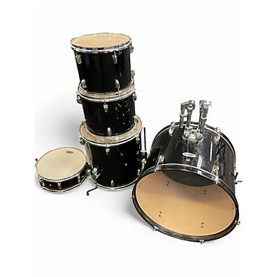 Used Starcaster by Fender 5 Piece Starcaster Black Drum Kit
