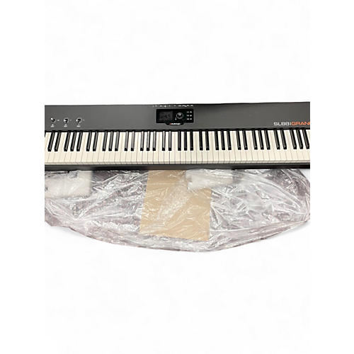 Used Studiologic SL88 Keyboard Workstation