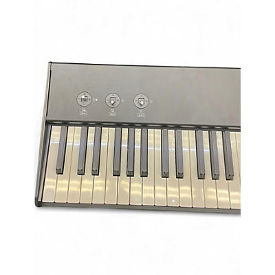 Used Studiologic SL88 Keyboard Workstation