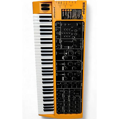 Used Studiologic sledge 2.0 Synthesizer