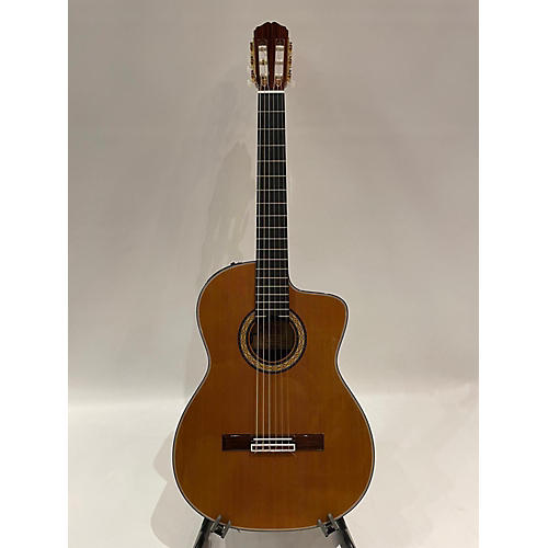 Takamine Used Takamine TH-5C Natural Classical Acoustic Electric Guitar Natural