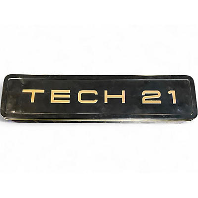 Used Tech 21 Fly Rig 5 V2 SansAmp Effect Processor