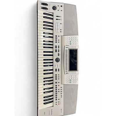 Used Technics KN6500 Keyboard Workstation