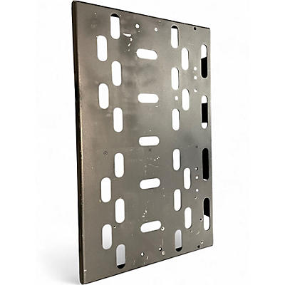 Used Voodoo Lab Dingbat Medium  Pedal Board