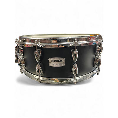 Used Yamaha 5.5X14 Tour Custom Snare Licorice Satin Drum