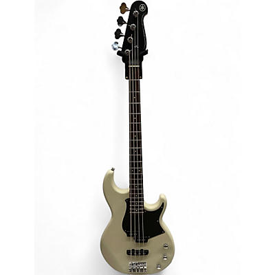 Used Yamaha Broadbass BB234 White Electric Bass Guitar