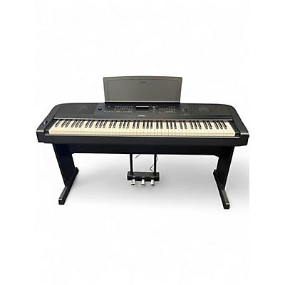Used Yamaha DGX-670B Arranger Keyboard