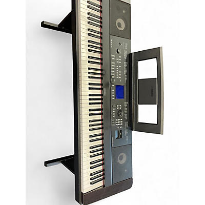 Used Yamaha DGX650 88 Key Portable Keyboard