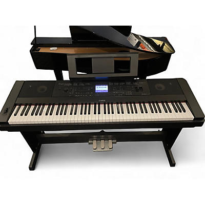 Used Yamaha DGX660 Portable Keyboard
