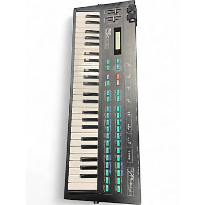 Used Yamaha DX100 Synthesizer