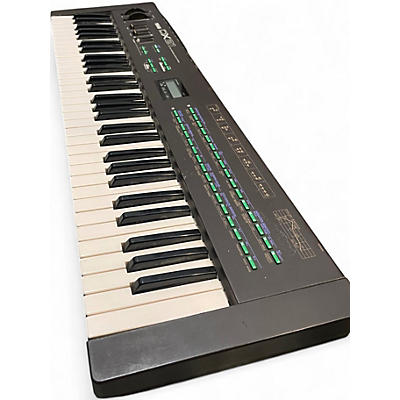 Used Yamaha DX21 Portable Keyboard