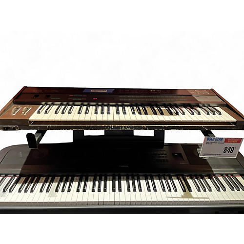 Used Yamaha DX7 Arranger Keyboard