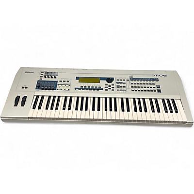 Used Yamaha MO6 61 Key Keyboard Workstation